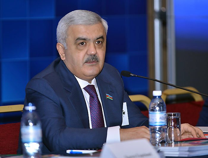 Rövnəq Abdullayev yenidən AFFA prezidenti seçildi