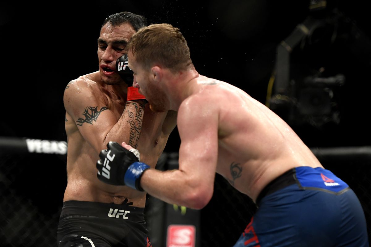 UFC 249: Castin Qetji Toni Ferqyusonu məğlub etdi