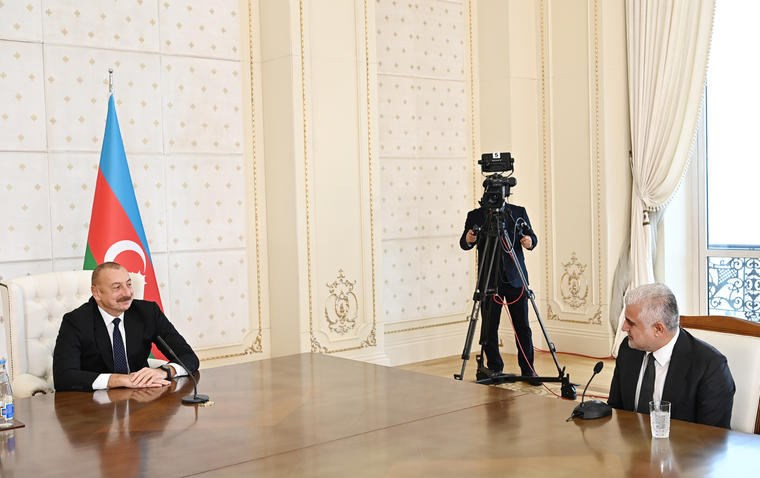 Prezident İlham Əliyev "Qarabağ" klubunun üzvlərini qəbul edib - FOTO