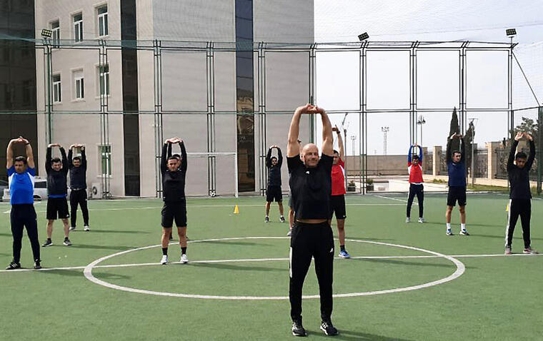 UEFA-nın baş fizioterapevti azərbaycanlı hakimlər üçün təlim keçib - FOTO