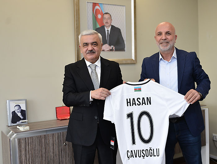 Rövnəq Abdullayev “Alanyaspor”un prezidenti ilə görüşüb