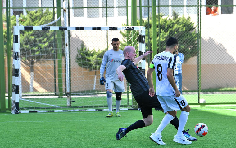 “Neft Daşları”nda “Neftçi” Futbol Klubu ilə neftçilər arasında yoldaşlıq görüşü keçirilib