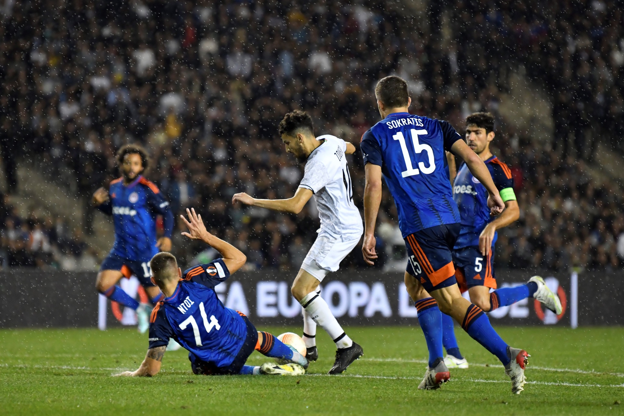 "Qarabağ" "Olimpiakos"la heç-heçə etdi