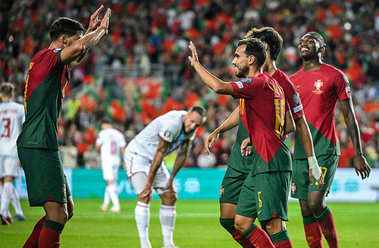 Portuqaliya, İslandiya və İrlandiya rəqiblərini darmadağın edib