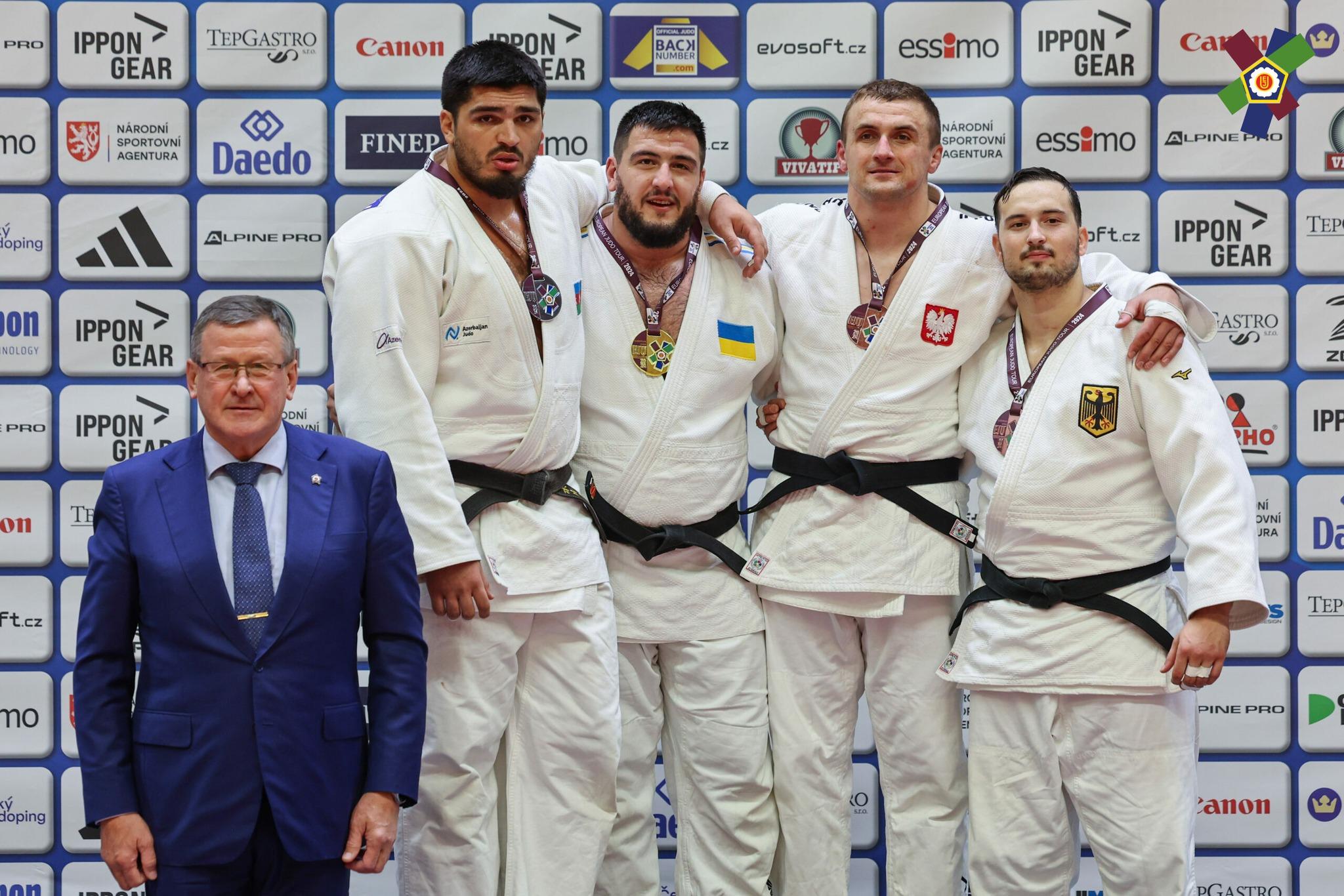 Cüdoçularımız Çexiyada üç medal qazanıblar