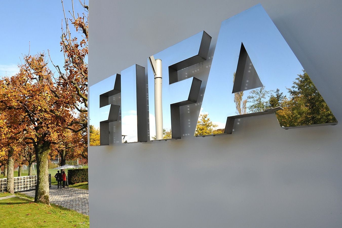 FIFA DÇ-2030 və DÇ-2034 turnirlərinin keçiriləcəyi ölkələri təsdiqləyib