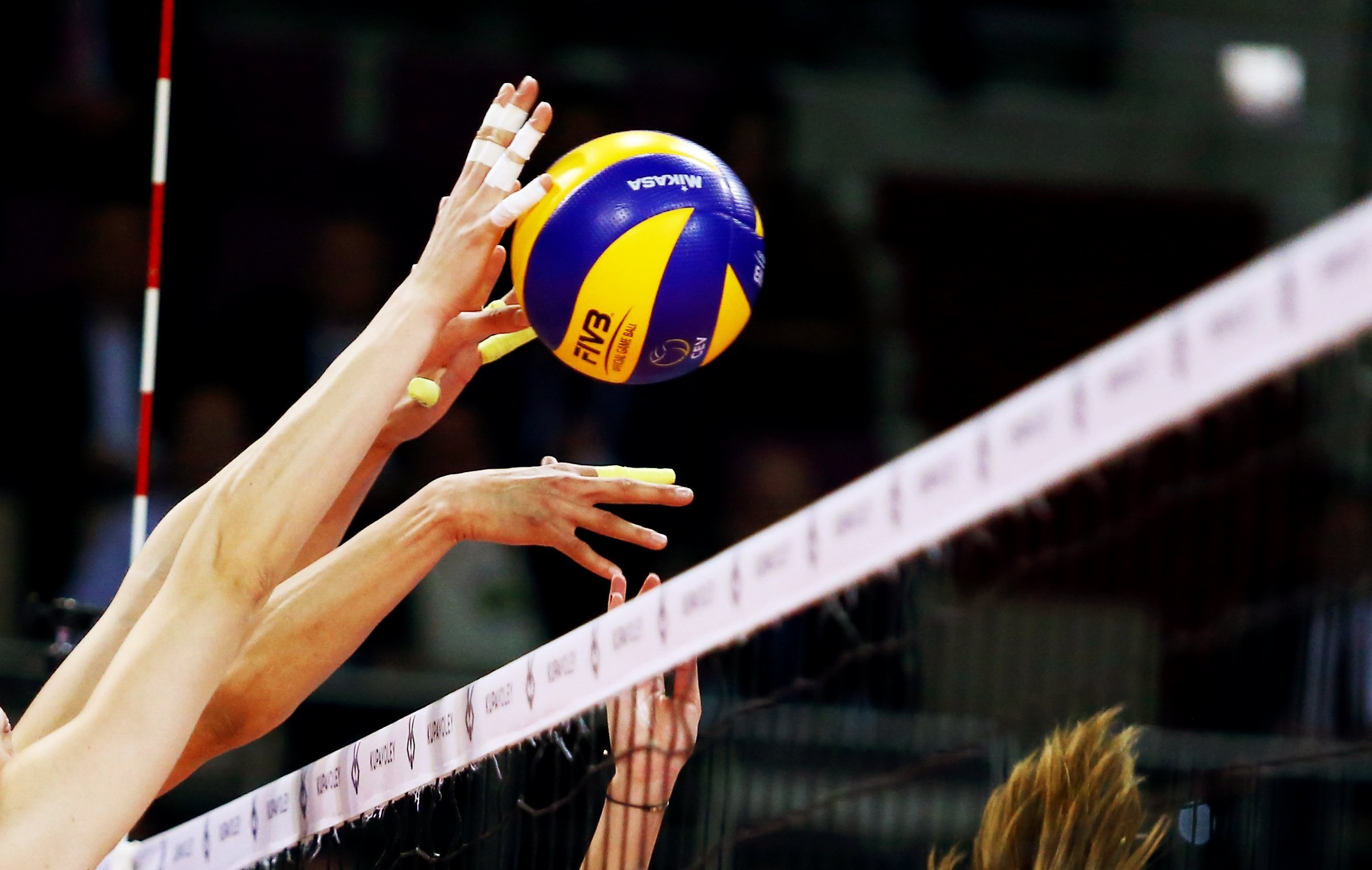 Qadın voleybolçular arasında ölkə çempionatında yarımfinal mərhələsi başlayır
