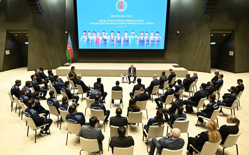 Avropa çempionatında yüksək nəticələr əldə etmiş güləşçilər ilə görüş keçirilib